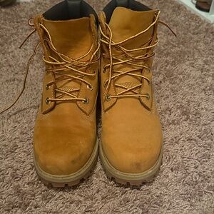 Men's Tan Lace-Up Timberland Boots
